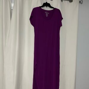 Maternity dress comfortable material.